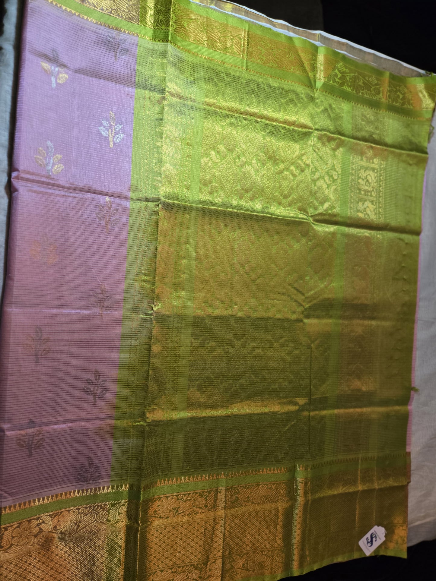 Pattu Handloom Saree in Pink with Green Contrast Border – Pure Silk Elegance for Festive Wear