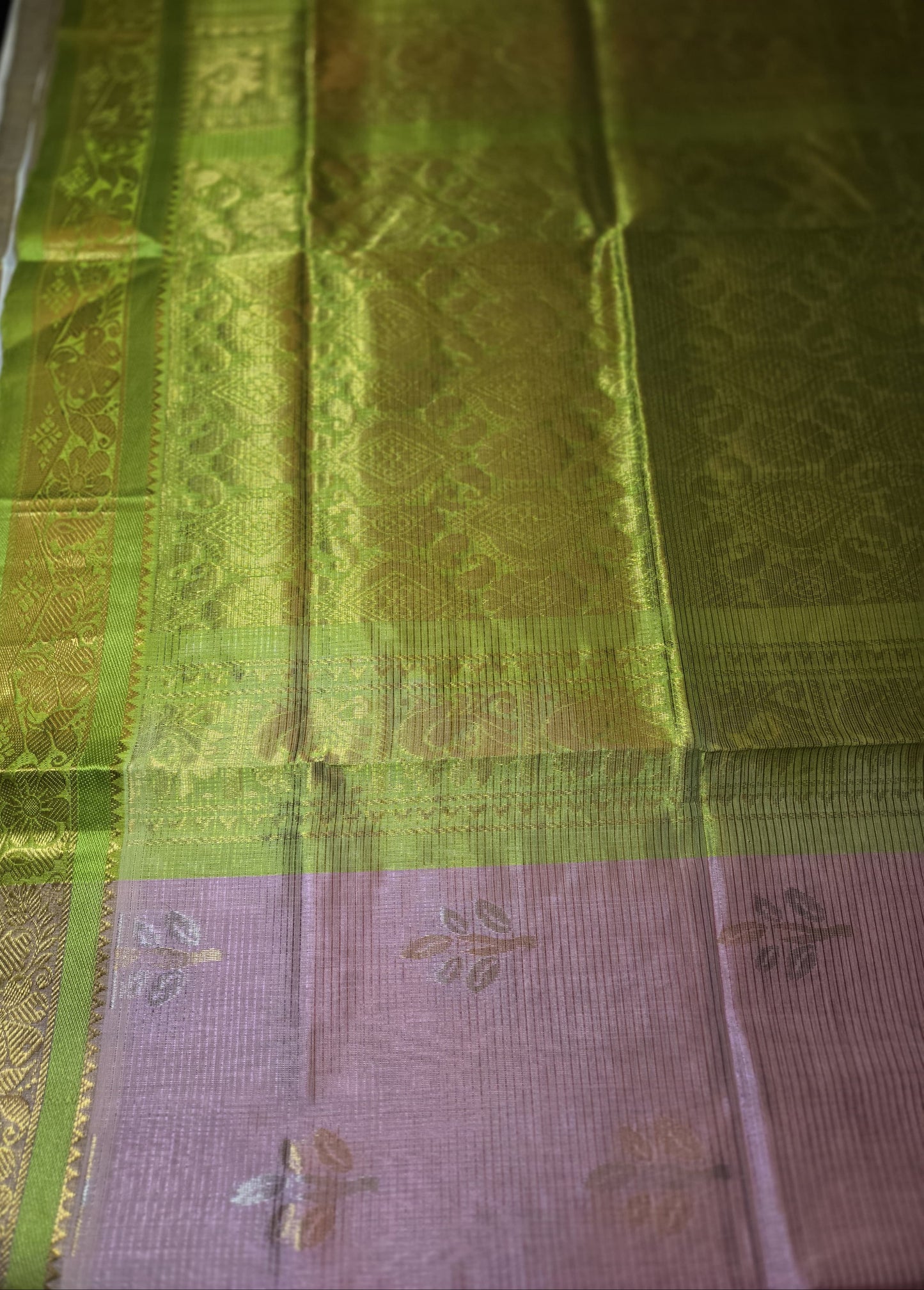 Pattu Handloom Saree in Pink with Green Contrast Border – Pure Silk Elegance for Festive Wear