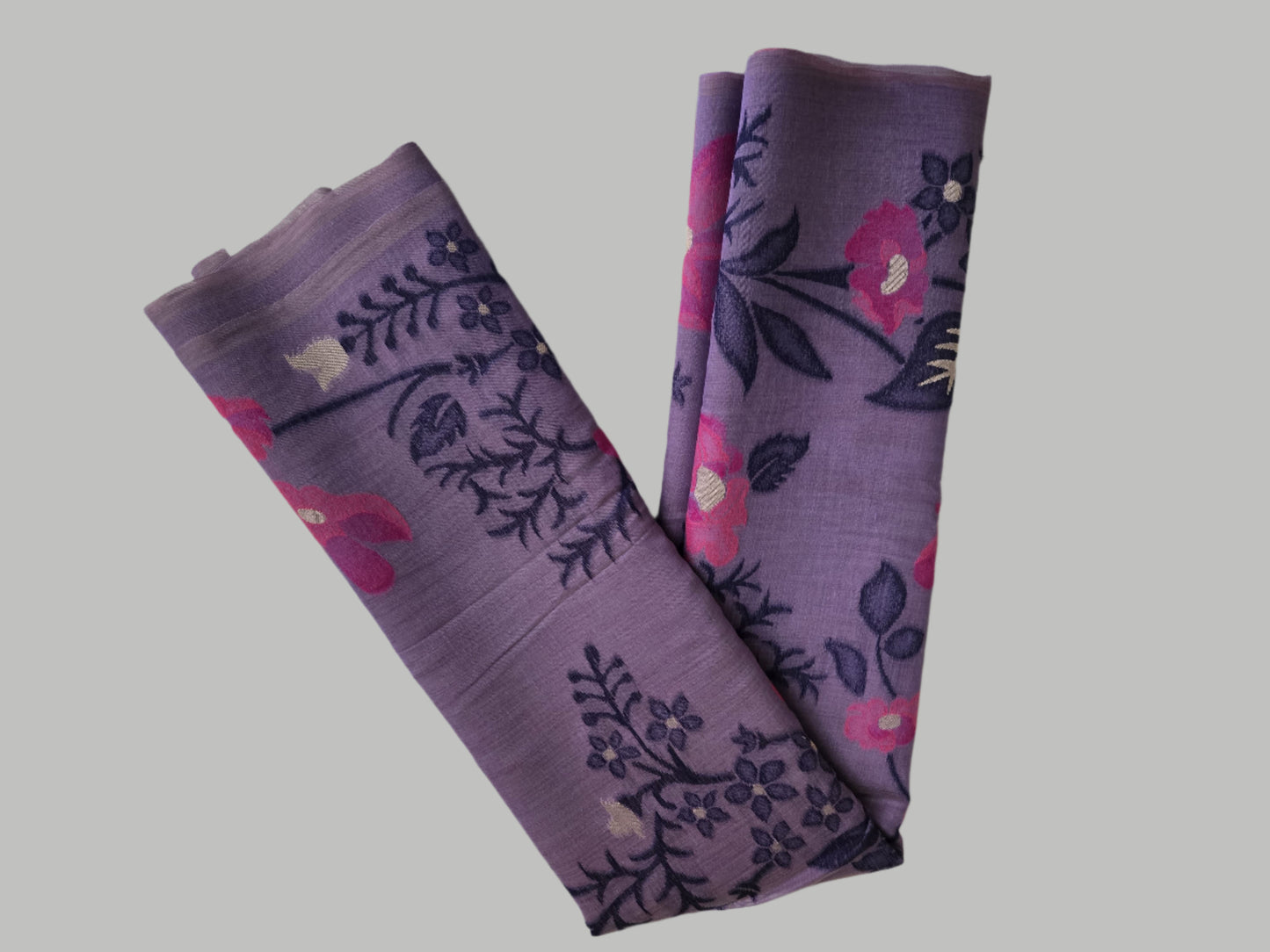 Lavender Munga Cotton Saree with Thread Woven Buttas – Lightweight & Elegant