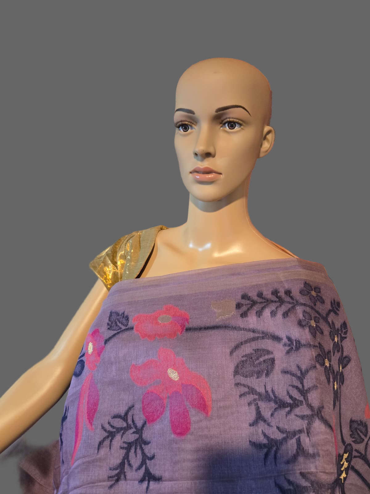 Lavender Munga Cotton Saree with Thread Woven Buttas – Lightweight & Elegant