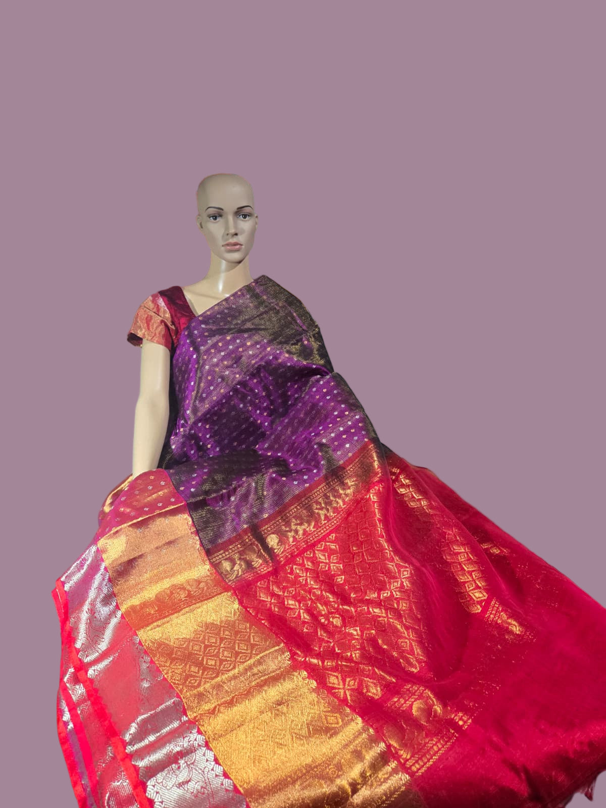Pure Silk Handloom Saree in Dark Wine with Red Kasavu Border – Rich Traditional Attire for Festive Occasions
