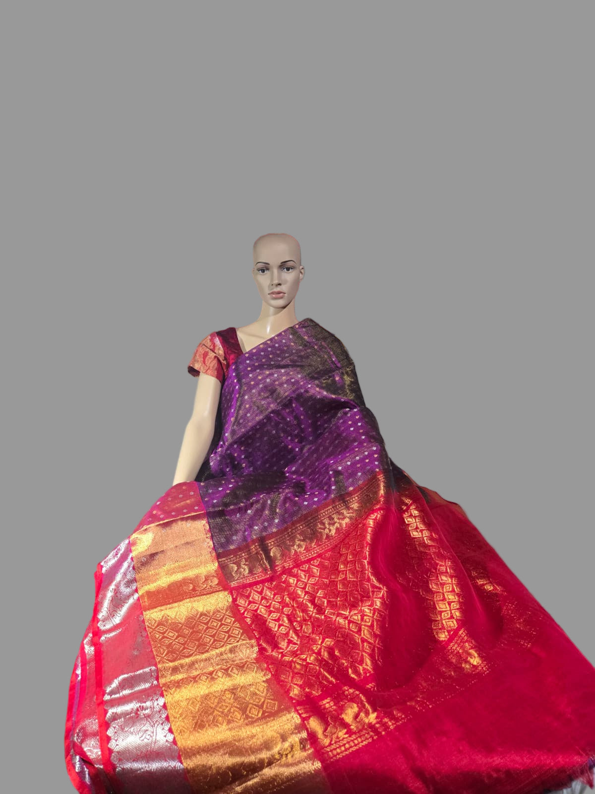 Pure Silk Handloom Saree in Dark Wine with Red Kasavu Border – Rich Traditional Attire for Festive Occasions