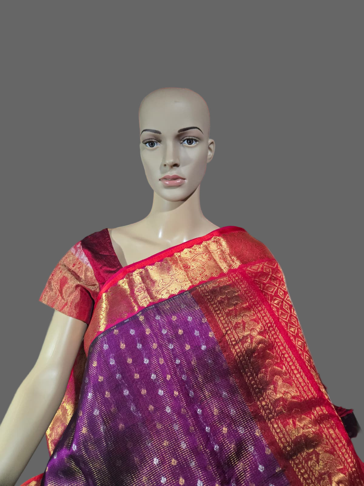Pure Silk Handloom Saree in Dark Wine with Red Kasavu Border – Rich Traditional Attire for Festive Occasions