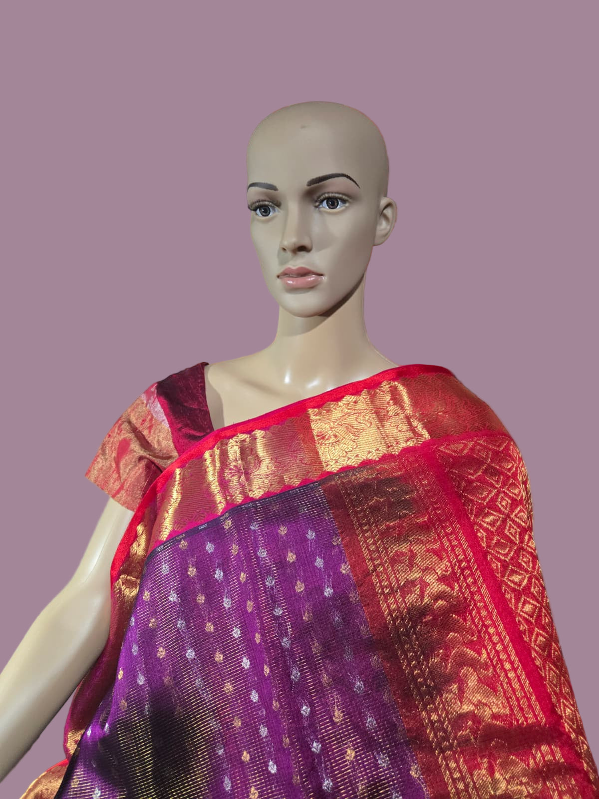 Pure Silk Handloom Saree in Dark Wine with Red Kasavu Border – Rich Traditional Attire for Festive Occasions