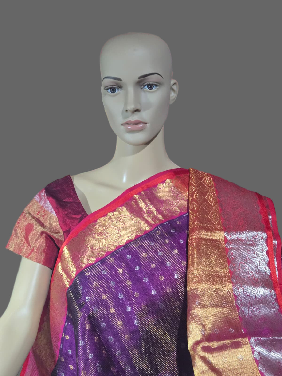 Pure Silk Handloom Saree in Dark Wine with Red Kasavu Border – Rich Traditional Attire for Festive Occasions