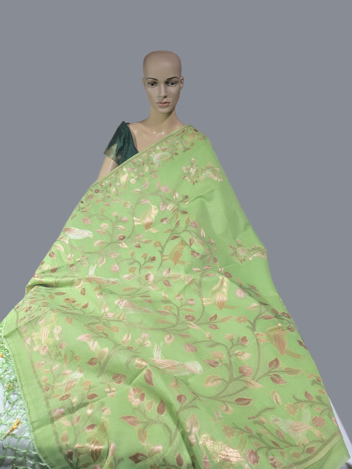 Handloom Khadi Cotton Silk Jamdani Saree – Lightweight & Elegant Traditional Weave Embroidery-Parrot Green