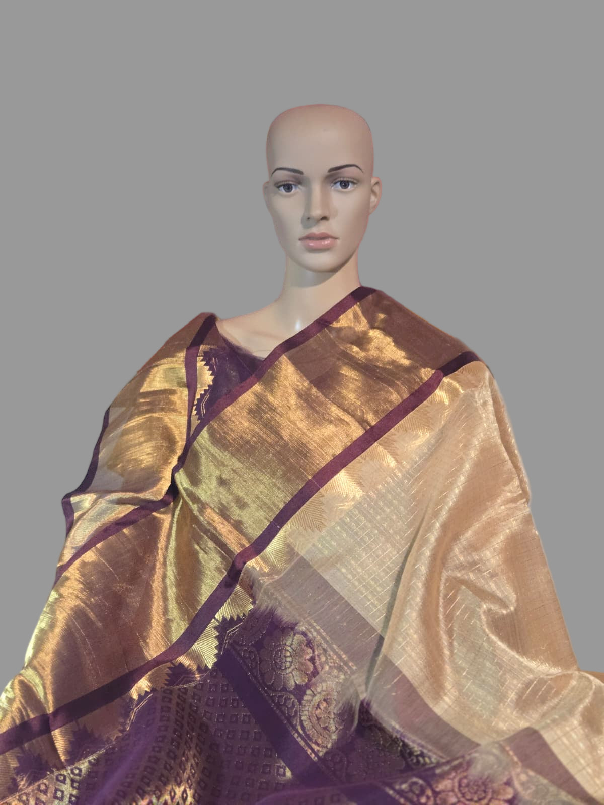 Pattu Pure Silk Handloom Saree in Cream and Red Kasavu Border – Rich Traditional Attire for Festive Occasions