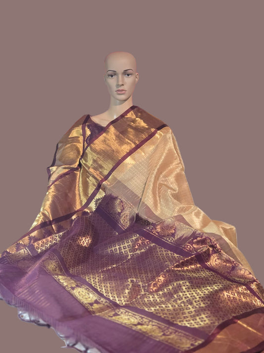 Pattu Pure Silk Handloom Saree in Cream and Red Kasavu Border – Rich Traditional Attire for Festive Occasions