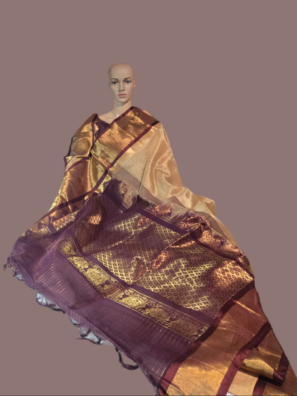 Pattu Pure Silk Handloom Saree in Cream and Red Kasavu Border – Rich Traditional Attire for Festive Occasions