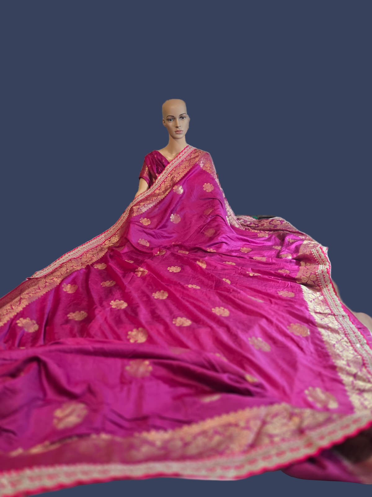Russian Cotton Silk Weaving Saree with Rich Jari Pallu & Scalloped Embroidery Border -Majenta Rani Pink– Buy from USA