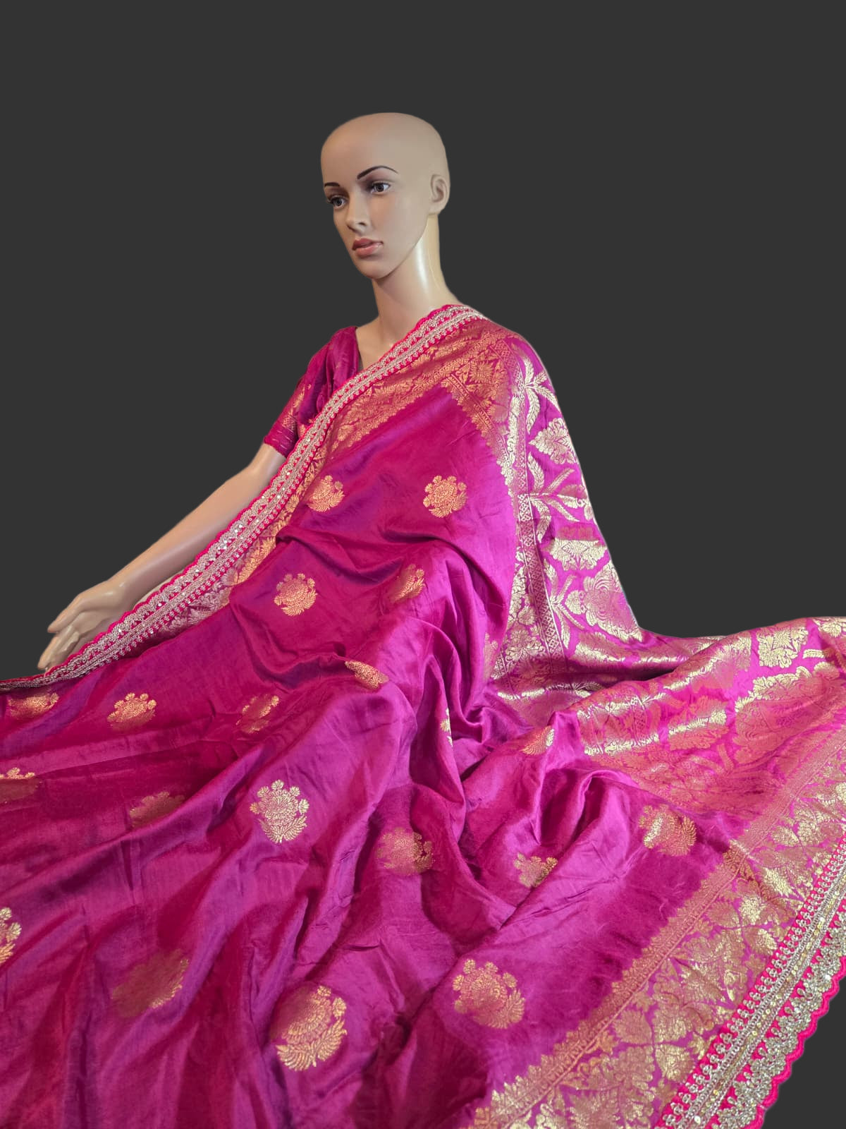 Russian Cotton Silk Weaving Saree with Rich Jari Pallu & Scalloped Embroidery Border -Majenta Rani Pink– Buy from USA