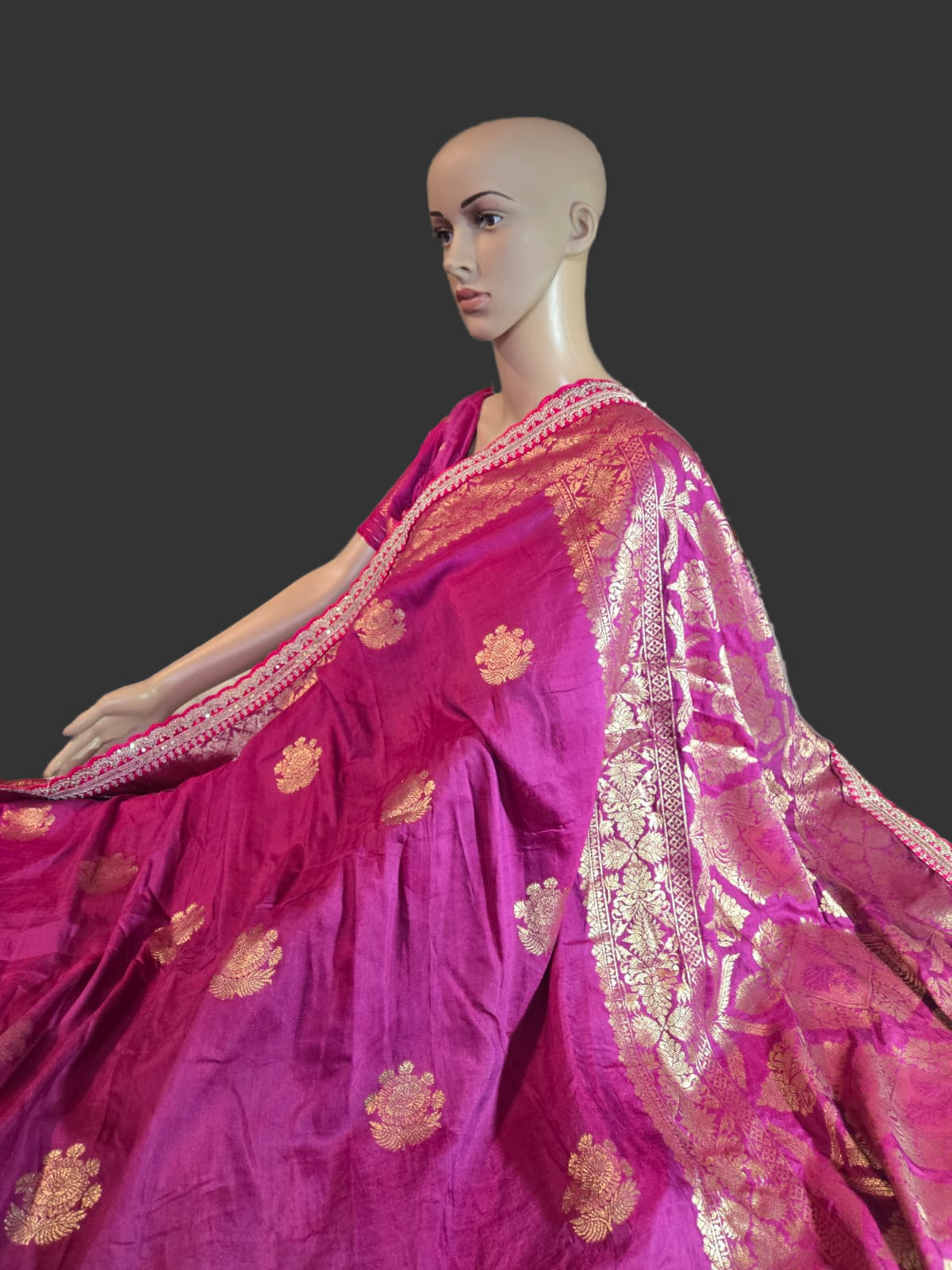 Russian Cotton Silk Weaving Saree with Rich Jari Pallu & Scalloped Embroidery Border -Majenta Rani Pink– Buy from USA