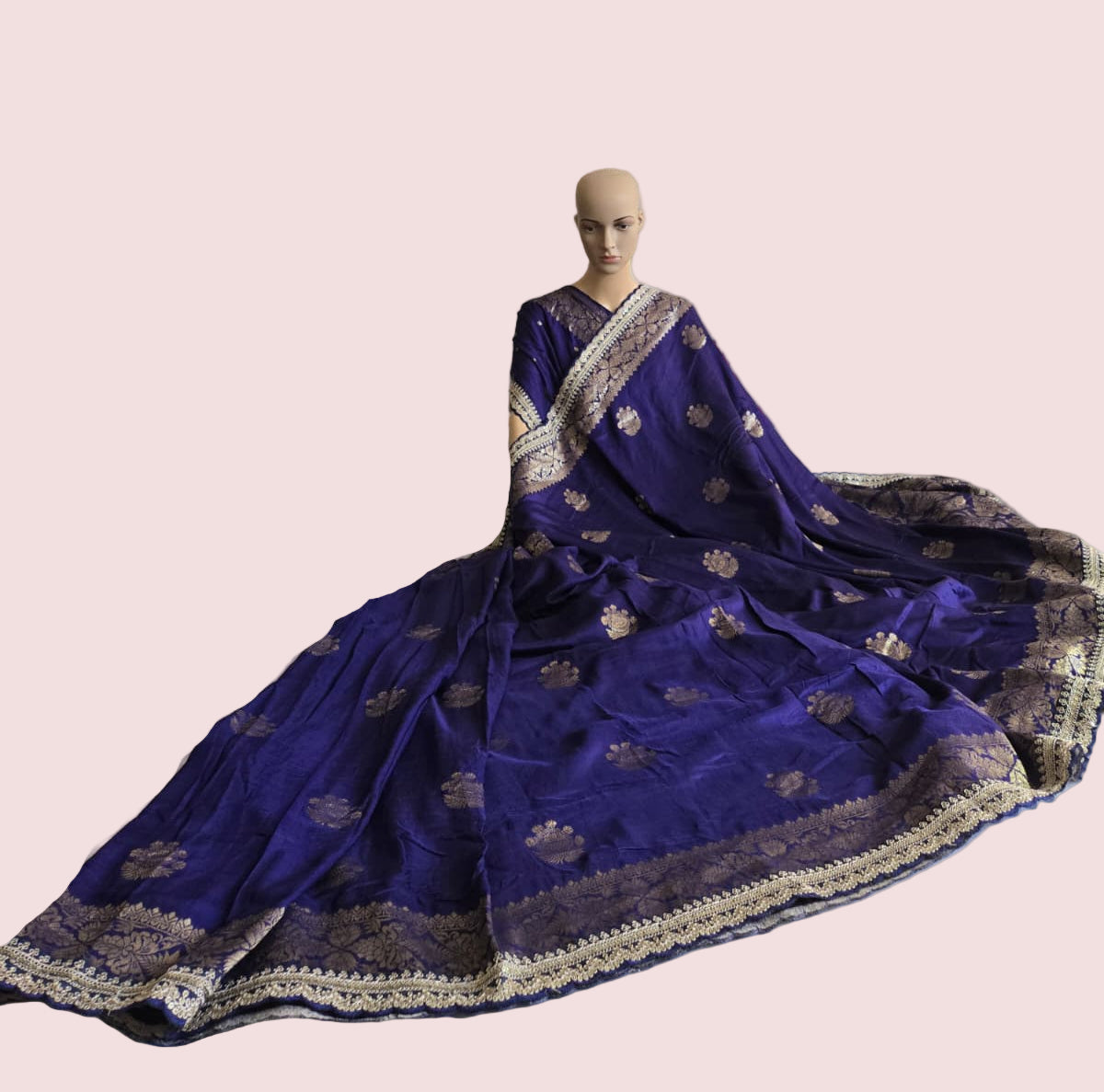 Russian Cotton Silk Weaving Saree with Rich Jari Pallu & Scalloped Embroidery Border - Navy Blue – Buy from USA