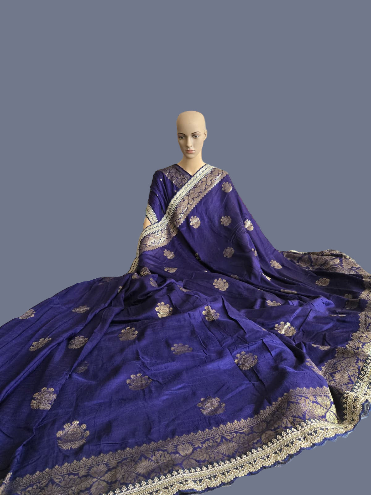 Russian Cotton Silk Weaving Saree with Rich Jari Pallu & Scalloped Embroidery Border - Navy Blue – Buy from USA