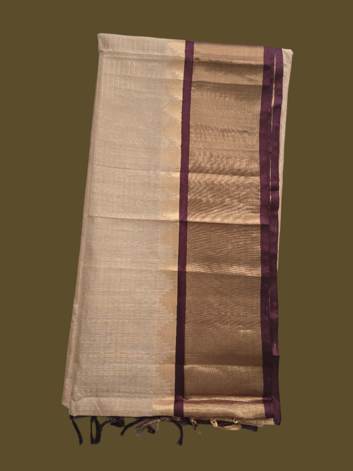 Pattu Pure Silk Handloom Saree in Cream and Red Kasavu Border – Rich Traditional Attire for Festive Occasions