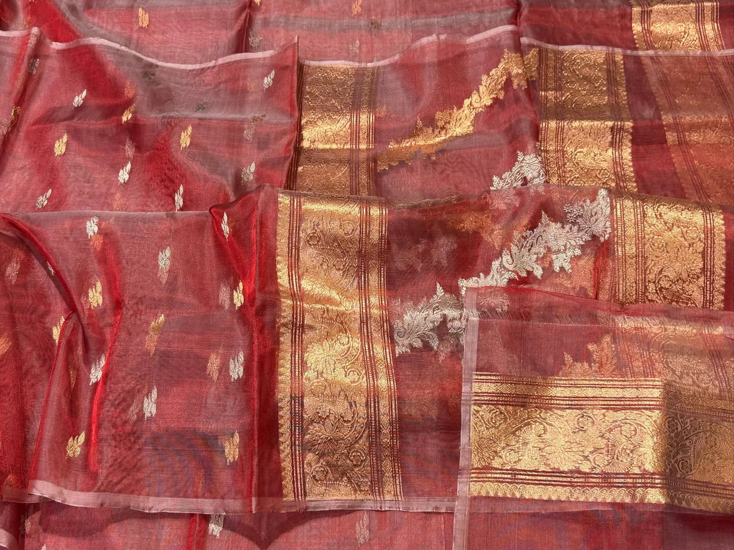 Banarasi Handloom Silk Tissue Saree in Maroon – Elegant and Timeless Tradition