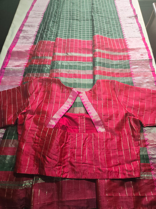 Semi Mangalgiri Silk Check Saree features an elegant allover silver zari checked pattern Bottle Green (Copy)