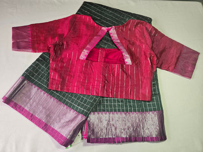 Semi Mangalgiri Silk Check Saree features an elegant allover silver zari checked pattern Bottle Green (Copy)
