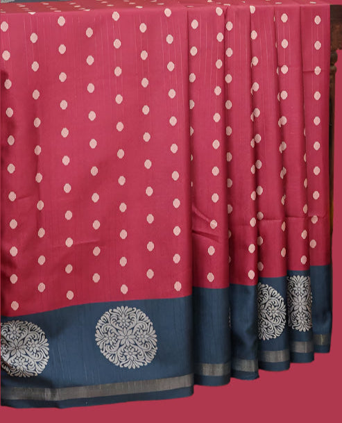 Katan Silk Saree with Small Buttas Magenta Color, Contrast Bentex Border & Rich Woven Pallu – Printed Blouse