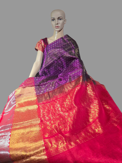 Pure Silk Handloom Saree in Dark Wine with Red Kasavu Border – Rich Traditional Attire for Festive Occasions