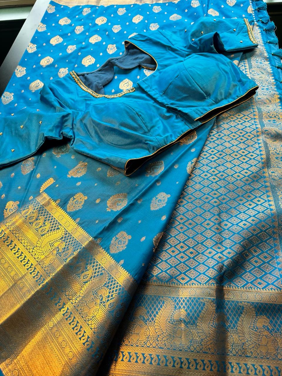 Premium Kanjivaram Saree Wedding Saree with Maggam Work Blouse Ready-to-wear Blue Saree Shipping from USA