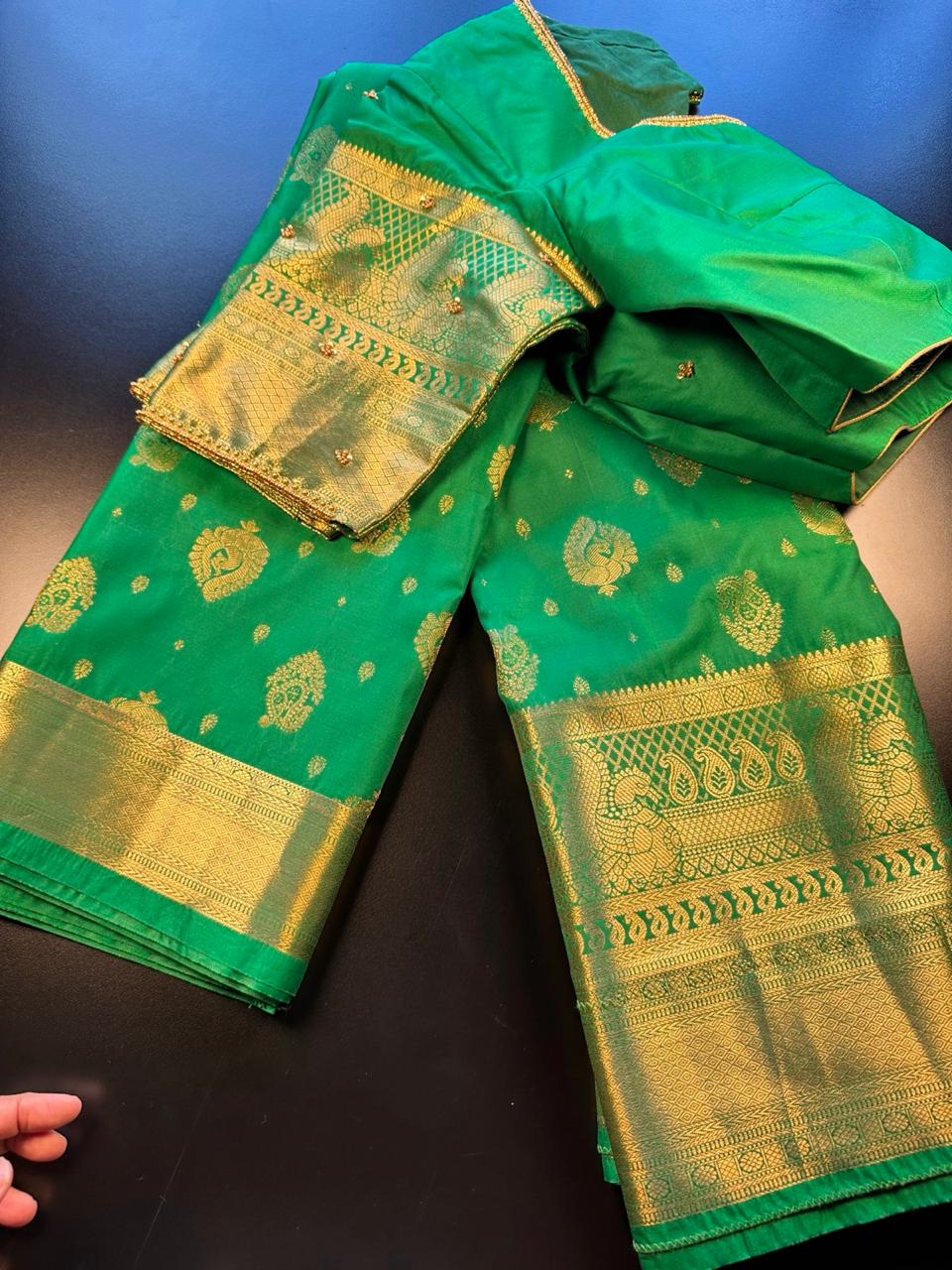 Premium Kanjivaram Saree Wedding Saree with Maggam Work Blouse Green and Gold Ready-to-wear Shipping from USA